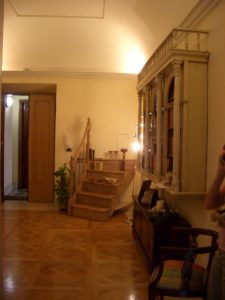 Arredi antiquariato di ville e casali Roma